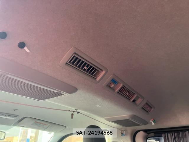 Toyota HIACE VAN 2012-09 8372298-13