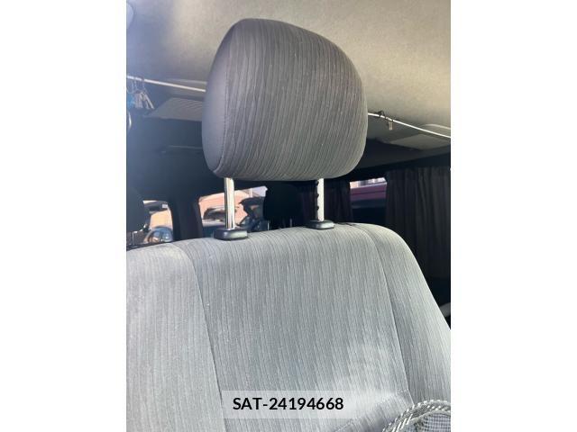 Toyota HIACE VAN 2012-09 8372298-16
