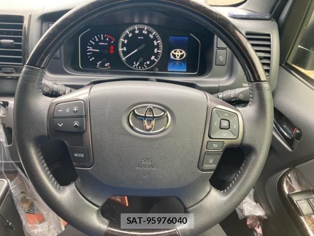 Toyota HIACE VAN 2022-05 8372295-16