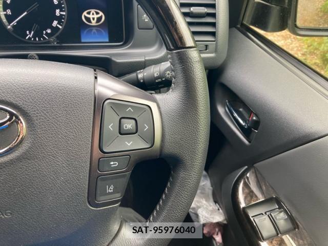 Toyota HIACE VAN 2022-05 8372295-17