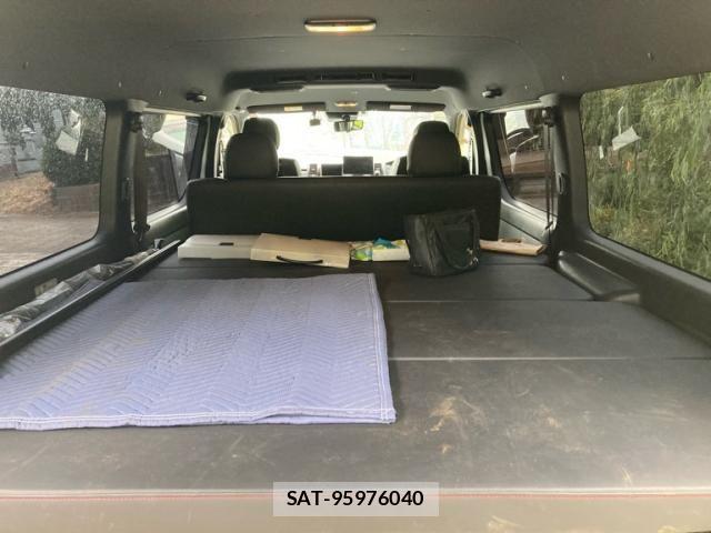 Toyota HIACE VAN 2022-05 8372295-24