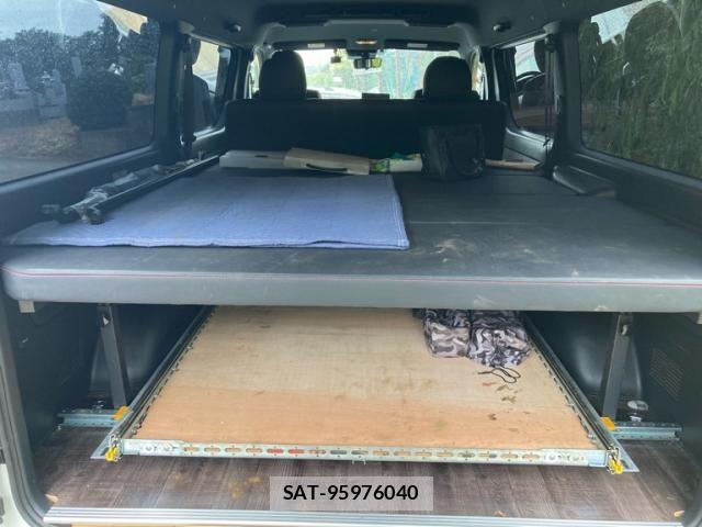 Toyota HIACE VAN 2022-05 8372295-25