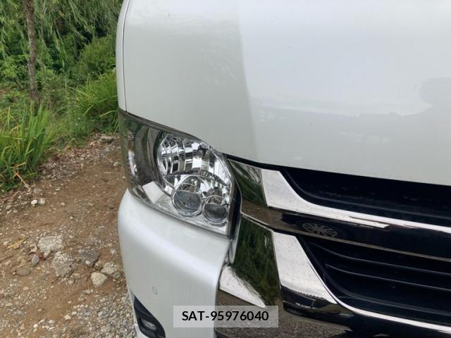 Toyota HIACE VAN 2022-05 8372295-6