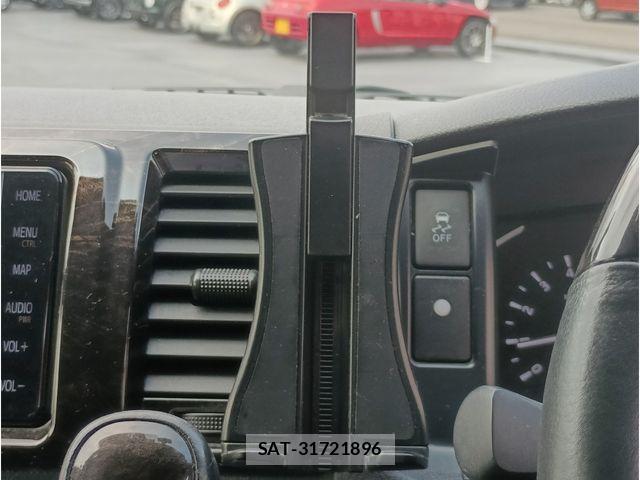 Toyota HIACE VAN 2022-04 8372299-12