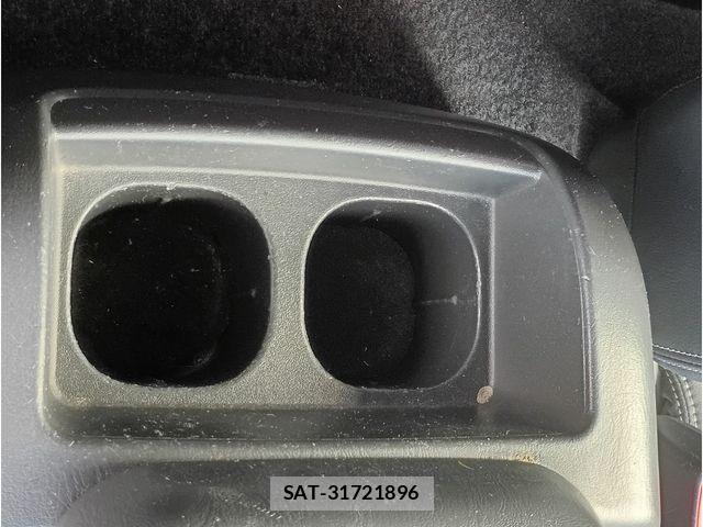 Toyota HIACE VAN 2022-04 8372299-16