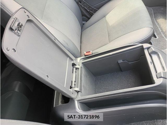 Toyota HIACE VAN 2022-04 8372299-17