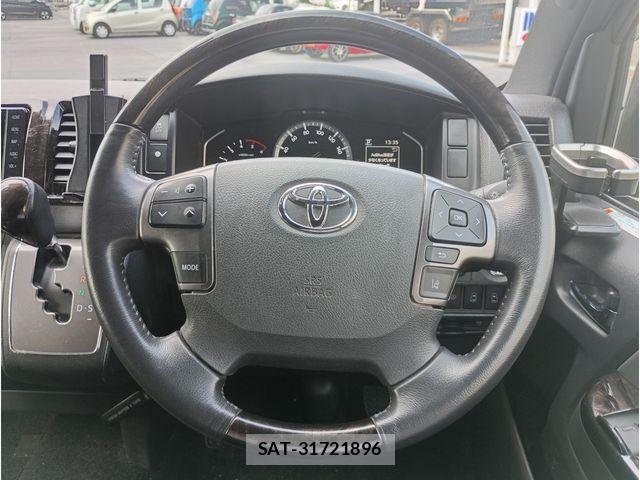 Toyota HIACE VAN 2022-04 8372299-18