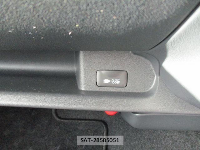 Toyota HIACE VAN 2025-07 8415504-18