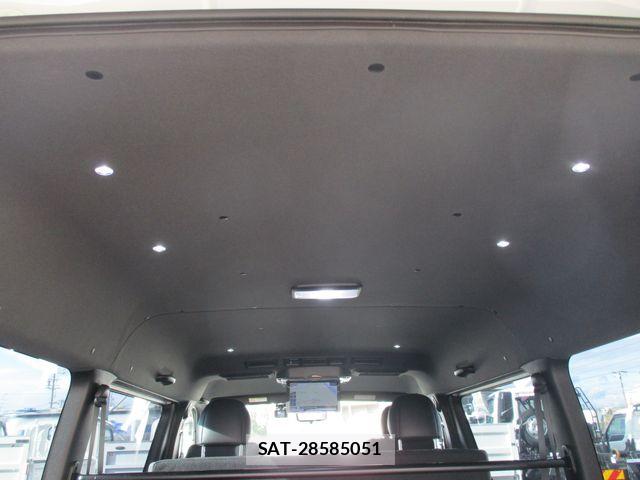 Toyota HIACE VAN 2025-07 8415504-23