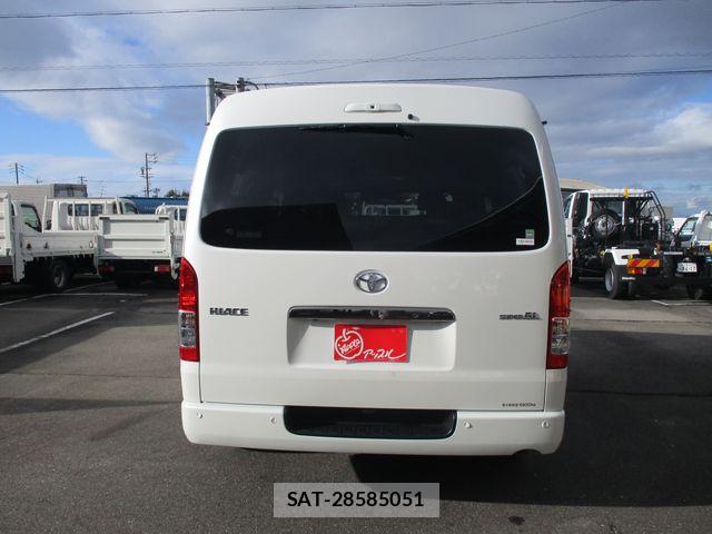 Toyota HIACE VAN 2025-07 8415504-4