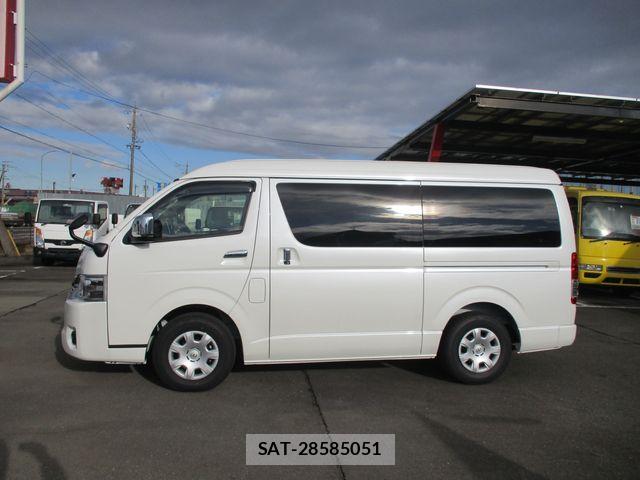 Toyota HIACE VAN 2025-07 8415504-5