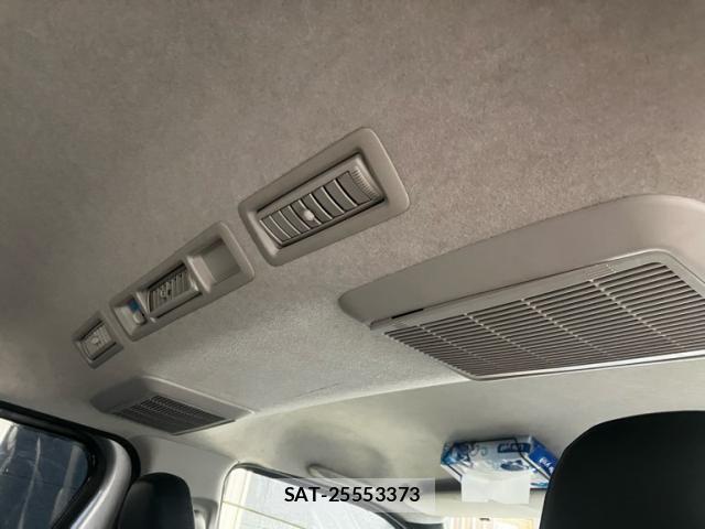 Toyota HIACE VAN 2015-12 8415531-10