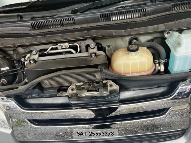 Toyota HIACE VAN 2015-12 8415531-19