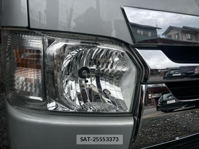 Toyota HIACE VAN 2015-12 8415531-4