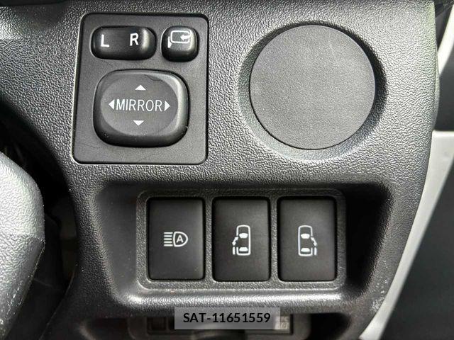 Toyota HIACE VAN 2021-04 8438994-10