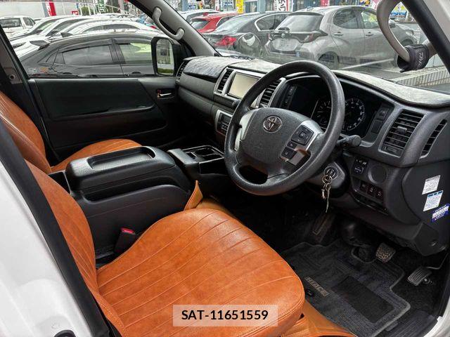 Toyota HIACE VAN 2021-04 8438994-16