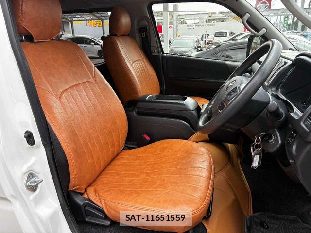 Toyota HIACE VAN 2021-04 8438994-17