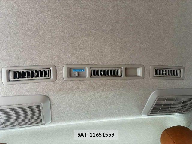 Toyota HIACE VAN 2021-04 8438994-23