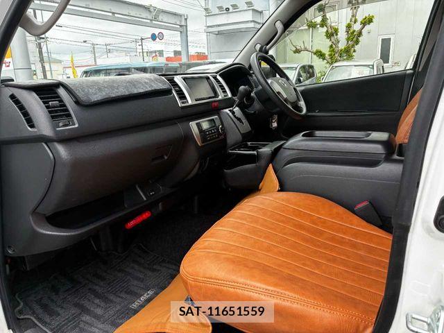 Toyota HIACE VAN 2021-04 8438994-24