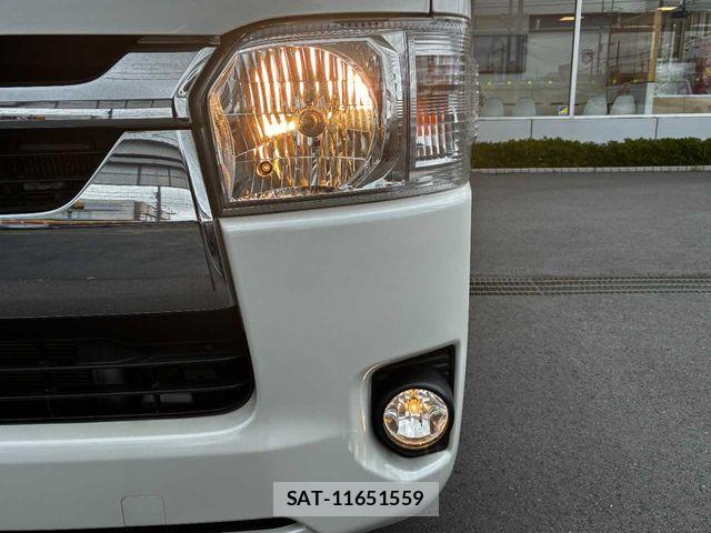 Toyota HIACE VAN 2021-04 8438994-26