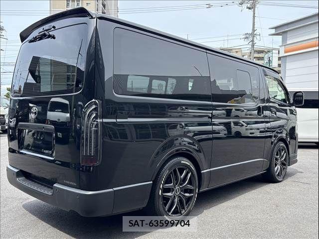 Toyota HIACE VAN 2024-03 8438692-14