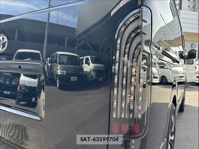 Toyota HIACE VAN 2024-03 8438692-28