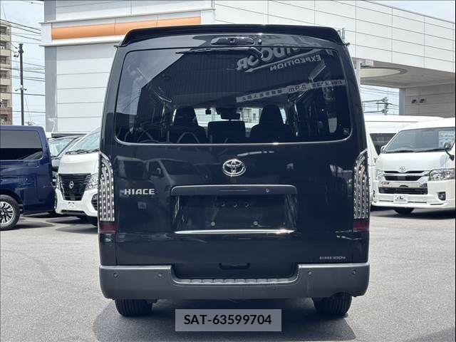 Toyota HIACE VAN 2024-03 8438692-2