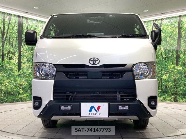 Toyota HIACE VAN 2025-06 8438990-13