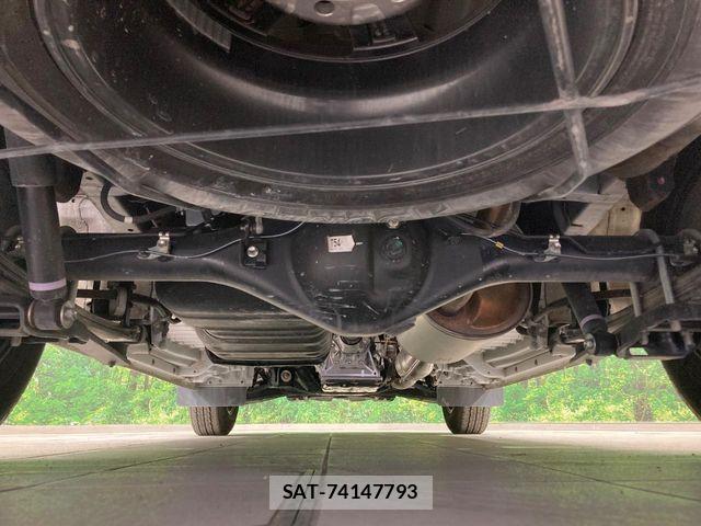 Toyota HIACE VAN 2025-06 8438990-18
