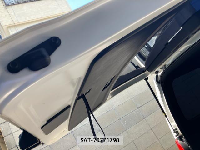 Toyota HIACE VAN 2022-06 8438992-8