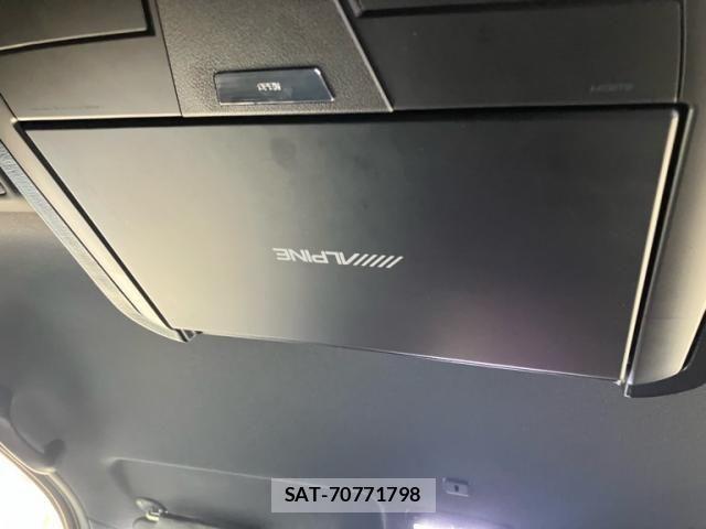 Toyota HIACE VAN 2022-06 8438992-11