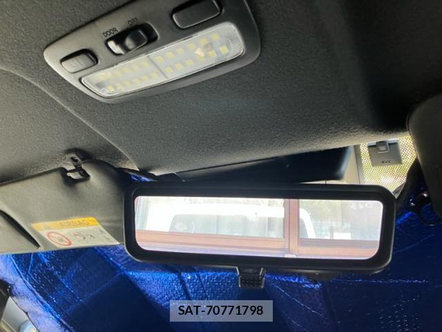 Toyota HIACE VAN 2022-06 8438992-15