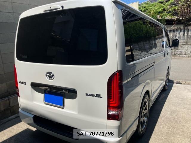 Toyota HIACE VAN 2022-06 8438992-2