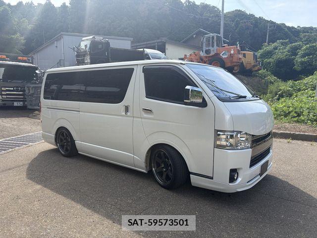 Toyota HIACE VAN 2015-04 8438993-2