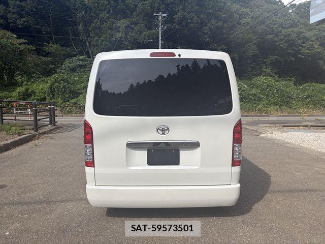 Toyota HIACE VAN 2015-04 8438993-5