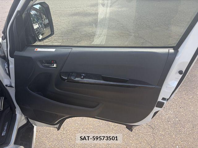 Toyota HIACE VAN 2015-04 8438993-8