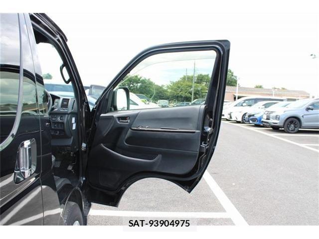 Toyota HIACE VAN 2024-05 8458646-26
