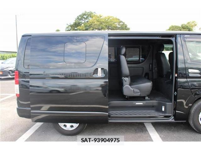 Toyota HIACE VAN 2024-05 8458646-29