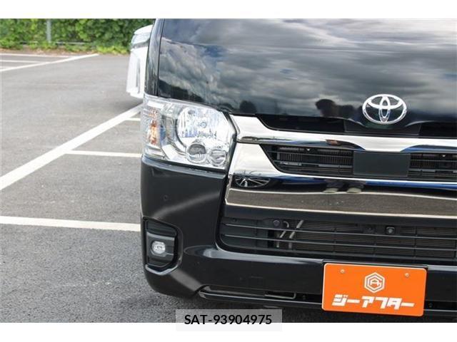 Toyota HIACE VAN 2024-05 8458646-3