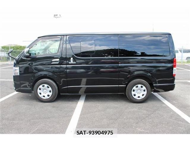 Toyota HIACE VAN 2024-05 8458646-8