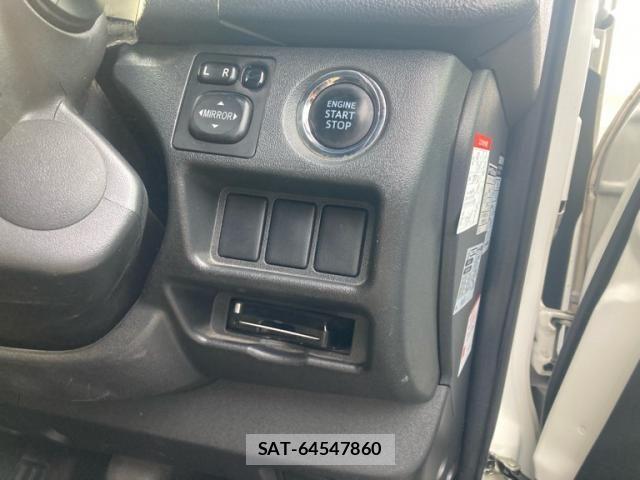 Toyota HIACE VAN 2017-02 8486194-19