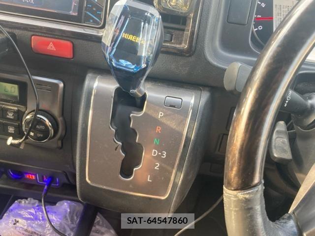 Toyota HIACE VAN 2017-02 8486194-24