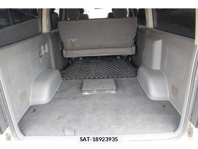 Toyota HIACE VAN 2010-04 8527869-9