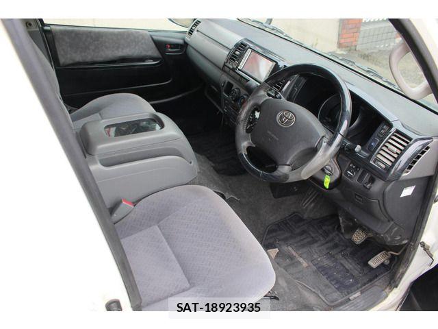 Toyota HIACE VAN 2010-04 8527869-18
