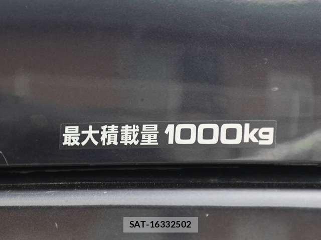 Toyota HIACE VAN 2016-06 8527864-14