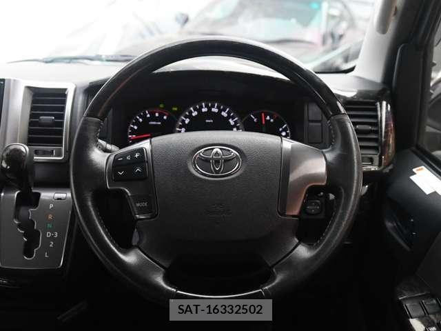 Toyota HIACE VAN 2016-06 8527864-25