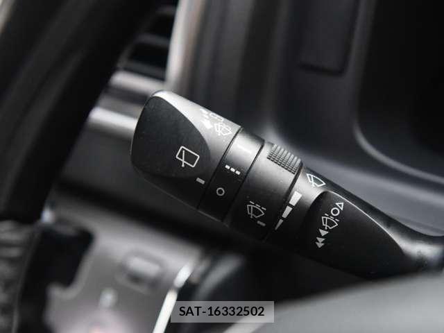 Toyota HIACE VAN 2016-06 8527864-27