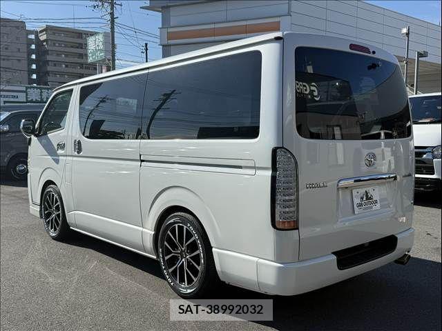 Toyota HIACE VAN 2014-11 8527867-15