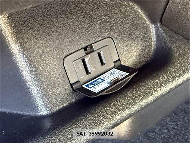 Toyota HIACE VAN 2014-11 8527867-18