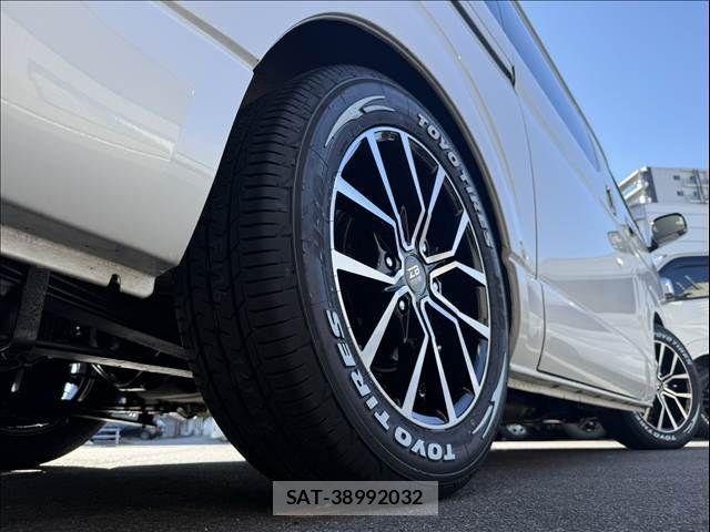 Toyota HIACE VAN 2014-11 8527867-21